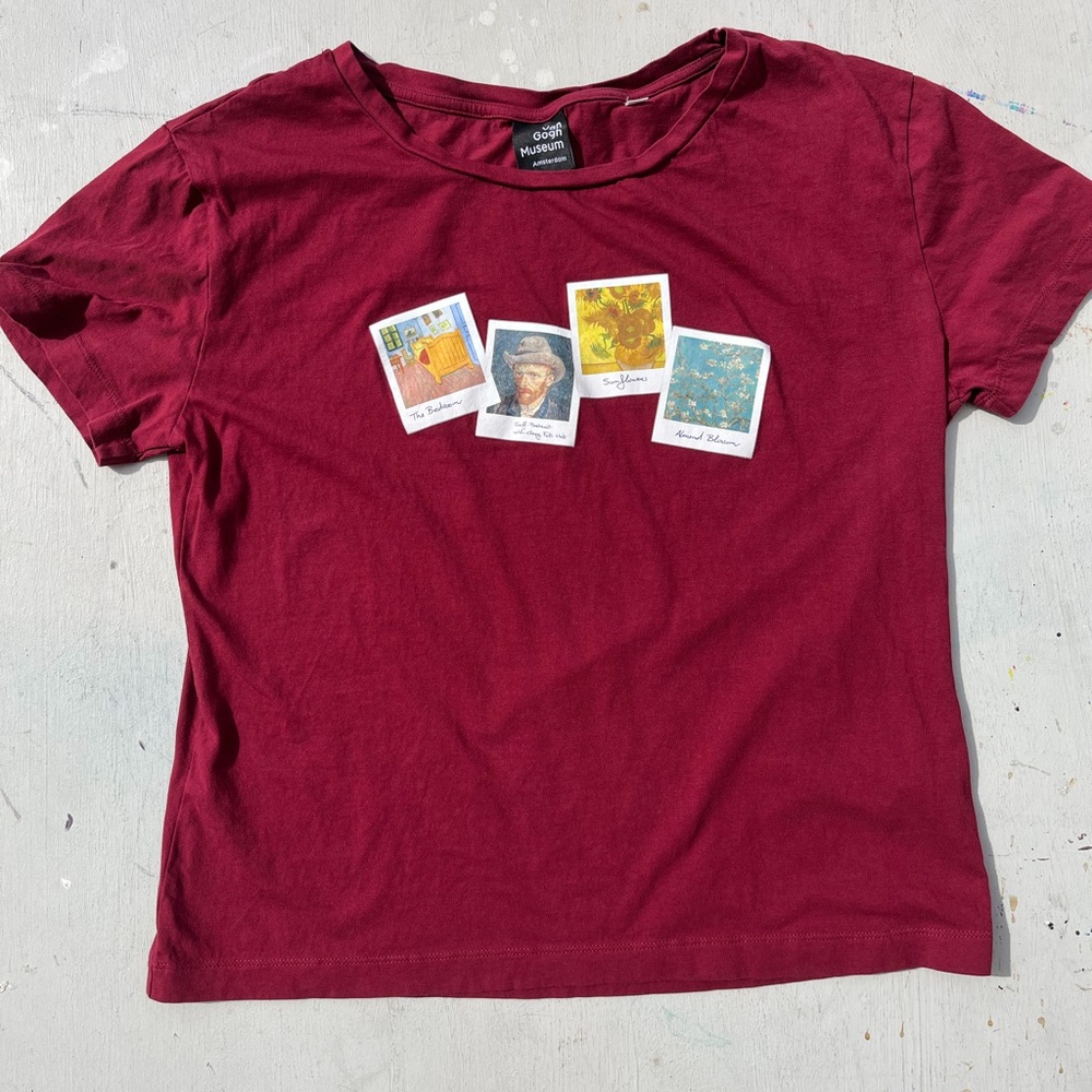 Women's Van Gogh Museum T-Shirt Red Spell-Out M Amsterdam Ear Art Sunflowers